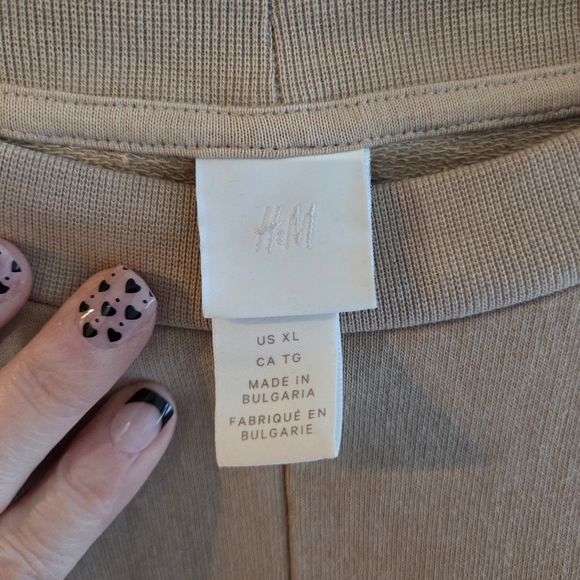 H&M Tan Twist-Front Sweatshirt - Picture 3 of 5